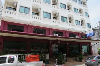 Somjai House Hotel Si Racha Exterior photo
