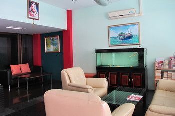 Somjai House Hotel Si Racha Exterior photo