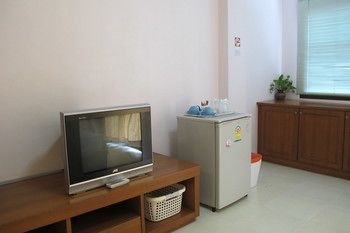 Somjai House Hotel Si Racha Exterior photo